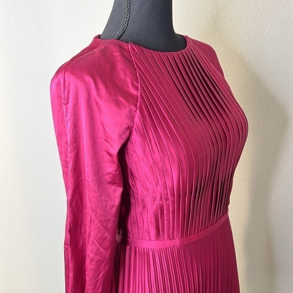 Ieena for Mac Duggal 26590 Long Sleeve Pleated High Neck Gown in Berry NWT! - Picture 8 of 12